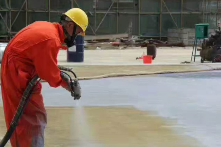 日照彩色路面喷涂是一种为路面